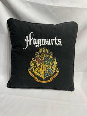 13” Harry Potter Hogwarts School Crest Throw Pillow embroidered wizarding EUC